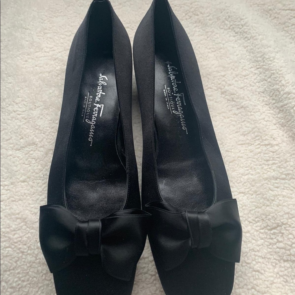 Salvatore Ferragamo Glamorous black flats 🖤